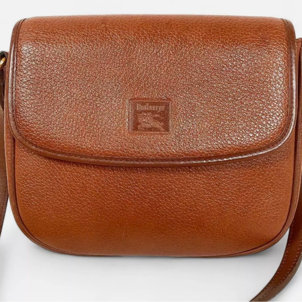 Burberrys Authentic Vintage Brown Leather Crossbody Bag.